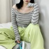 단가라 스트라이프 줄무늬 배색 오프숄더 슬림핏 프릴 크롭 긴팔 티셔츠 2col